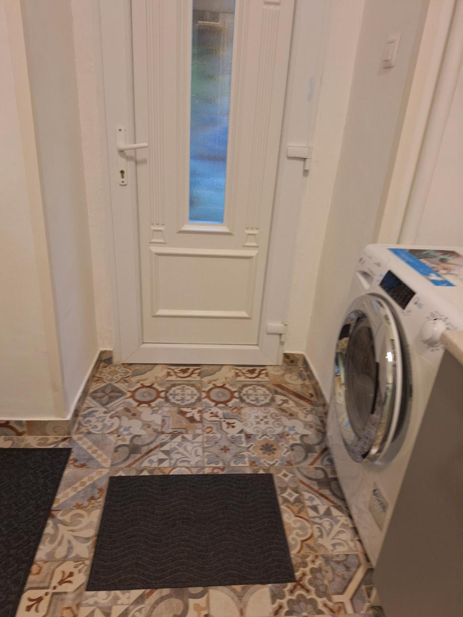 Shadowlily Apartment Budapest Exterior photo